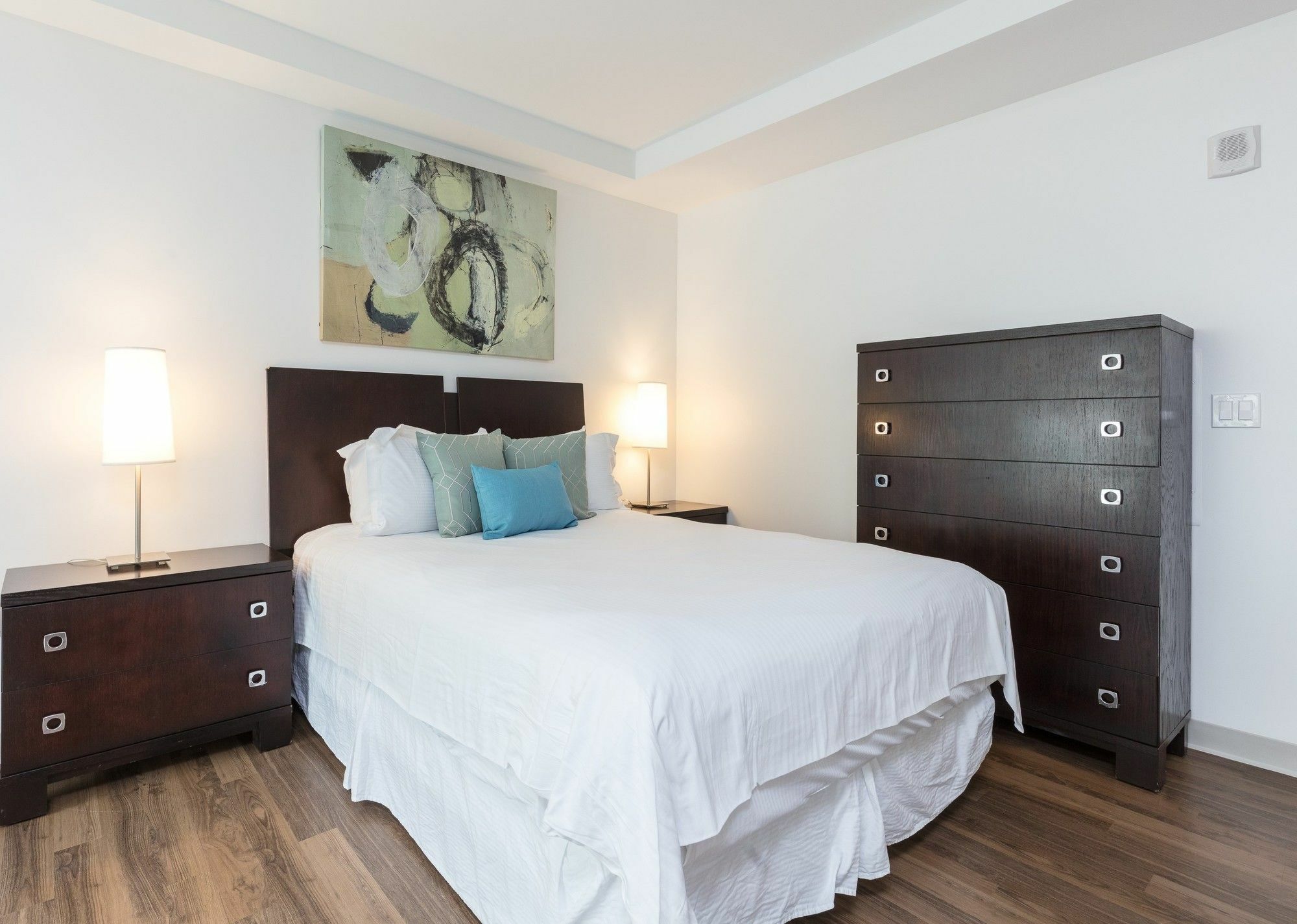 Global Luxury Suites At Longwood Бруклин Екстериор снимка
