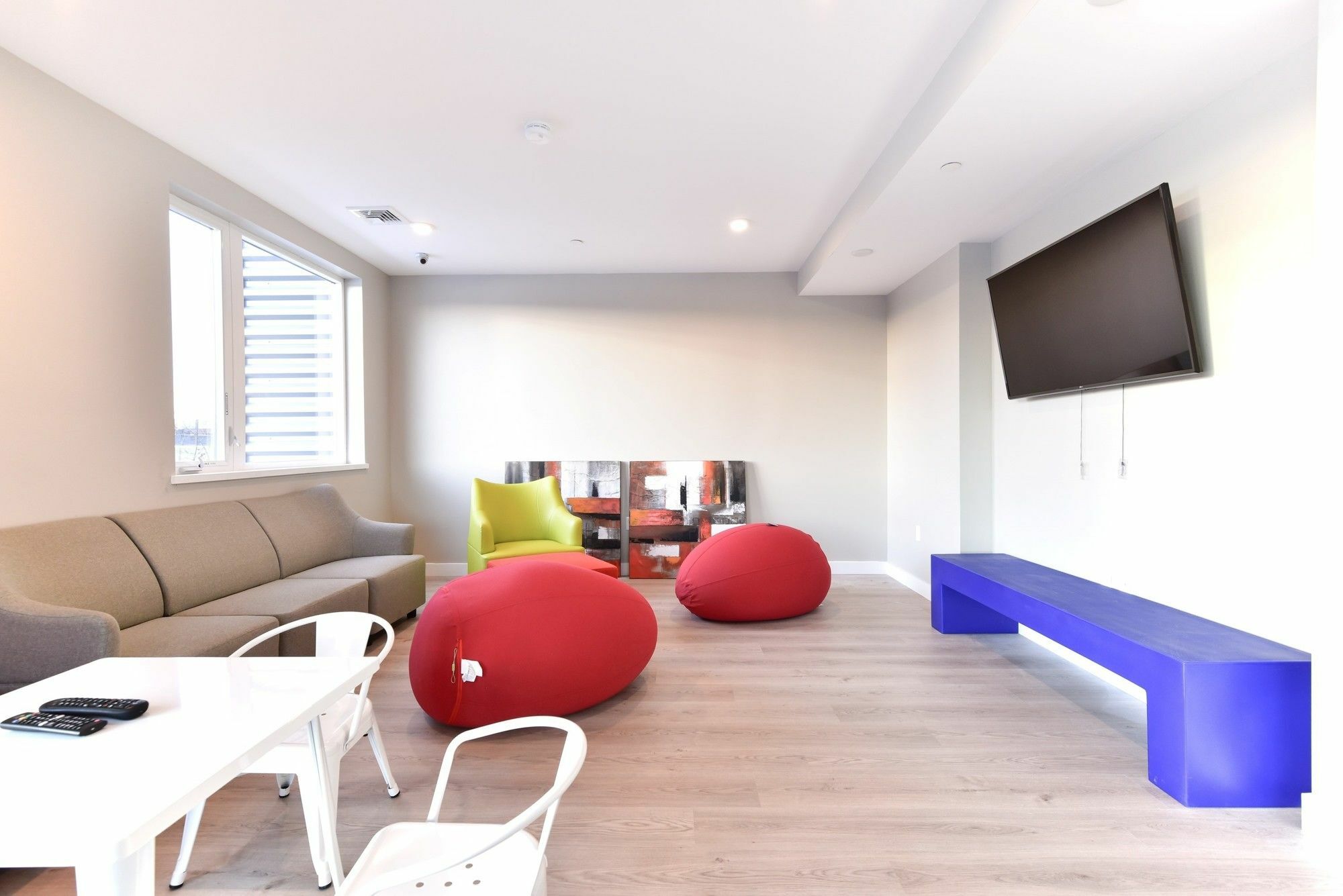 Global Luxury Suites At Longwood Бруклин Екстериор снимка