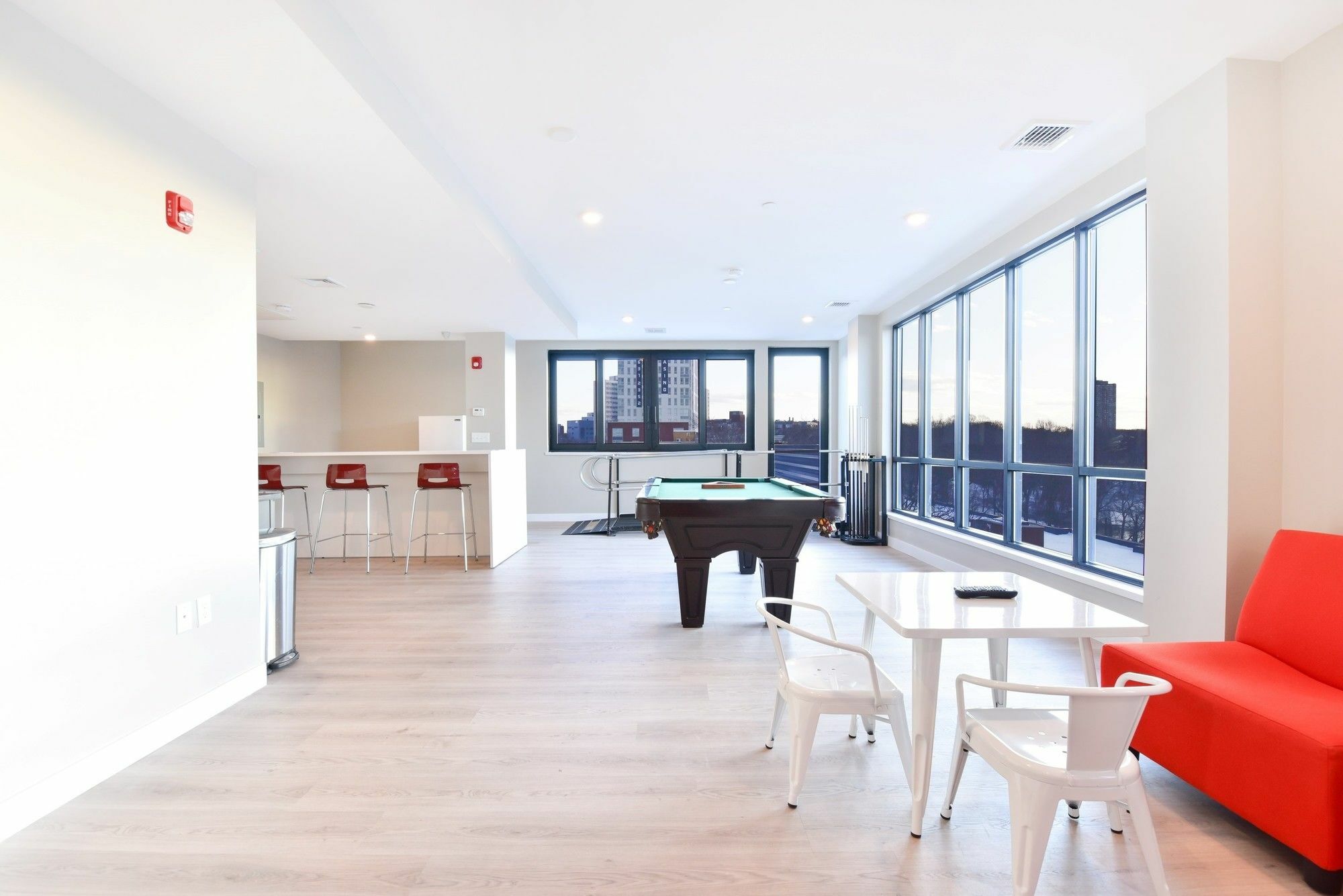 Global Luxury Suites At Longwood Бруклин Екстериор снимка